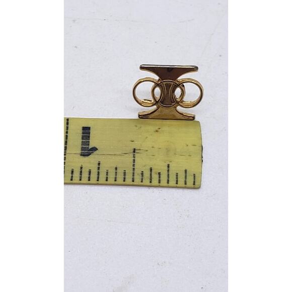 Vintage Hart Ski Co. 10k Gold Plated Lapel Pin advertising souvenir Travel - Picture 3 of 8